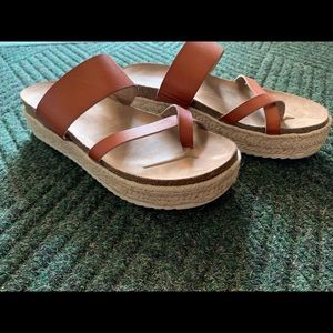 Platform sandals
